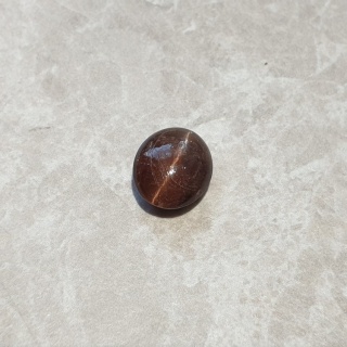 Skapolit kocie oko kaboszon 12x10 mm nr 136