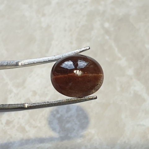 Skapolit kocie oko kaboszon 12x10 mm nr 163