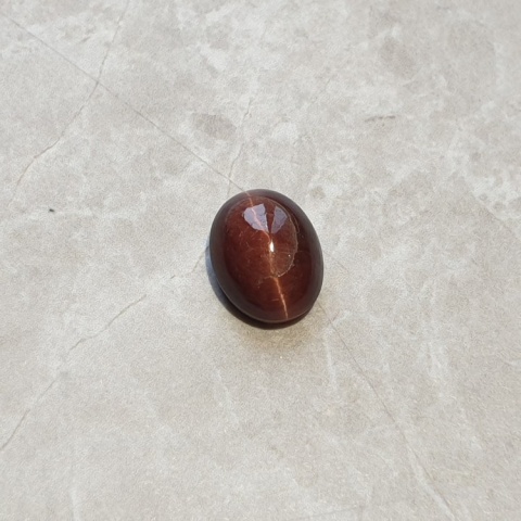 Skapolit kocie oko kaboszon 12x10 mm nr 96