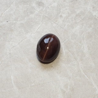 Scapolite cat's eye cabochon 13x10 mm no 125