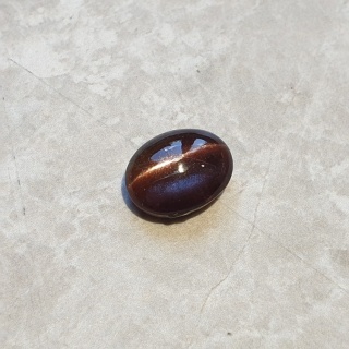 Skapolit kocie oko kaboszon 13x10 mm nr 32