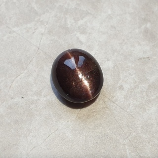 Skapolit kocie oko kaboszon 14x12 mm nr 84