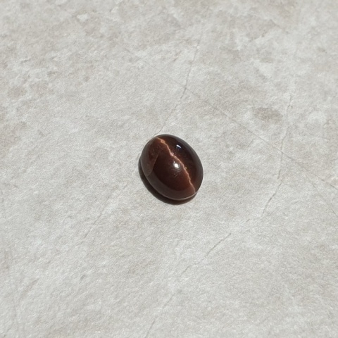Skapolit kocie oko kaboszon 9x7 mm nr 212