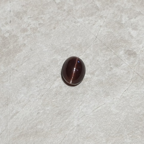Skapolit kocie oko kaboszon 9x7 mm nr 275