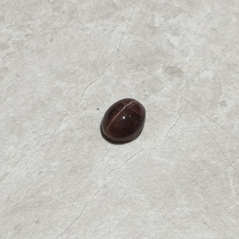 Skapolit kocie oko kaboszon 9x8 mm nr 195