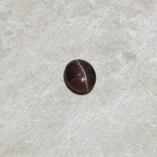 Skapolit kocie oko kaboszon 9x8 mm nr 268