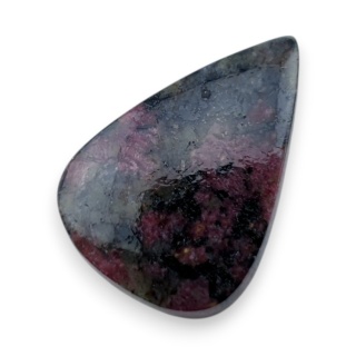 Eudialit kaboszon 26x18 mm nr 87