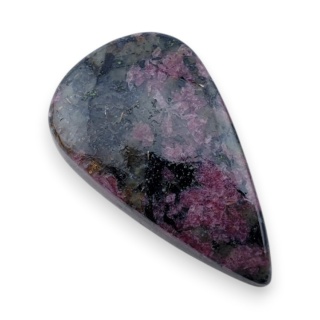 Eudialit kaboszon 28x16 mm nr 31