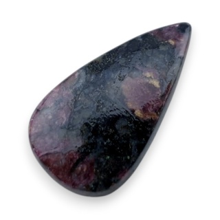 Eudialit kaboszon 29x16 mm nr 88