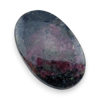 Eudialit kaboszon 30x19 mm nr 25