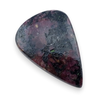 Eudialit kaboszon 30x21 mm nr 77