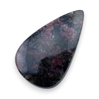 Eudialit kaboszon 31x18 mm nr 38