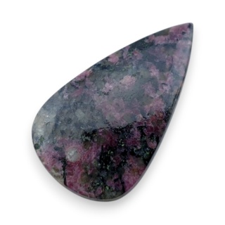 Eudialit kaboszon 32x18 mm nr 78