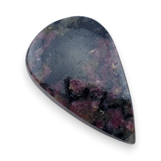 Eudialit kaboszon 32x20 mm nr 41