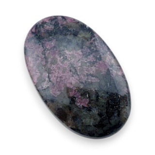 Eudialit kaboszon 32x20 mm nr 47