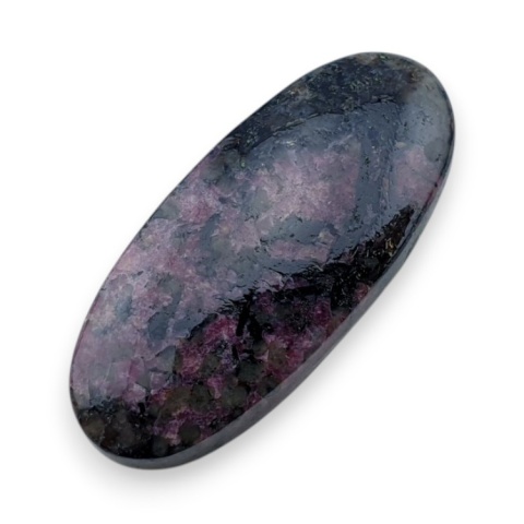 Eudialit kaboszon 33x15 mm nr 60