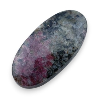 Eudialit kaboszon 33x16 mm nr 22