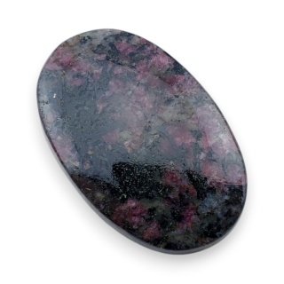 Eudialit kaboszon 33x21 mm nr 18