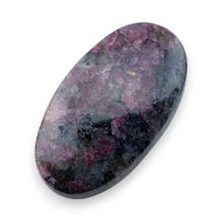 Eudialyte cabochon 36x20 mm no 2