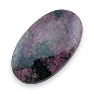 Eudialyte cabochon 36x21 mm no 35