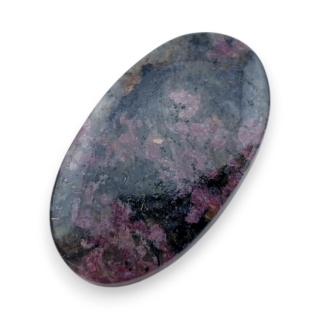 Eudialyte cabochon 37x21 mm no 42