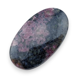 Eudialyte cabochon 37x21 mm no 63