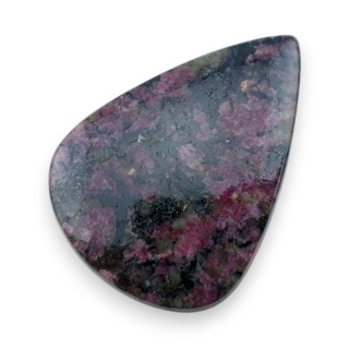 Eudialyte cabochon 37x26 mm no 68