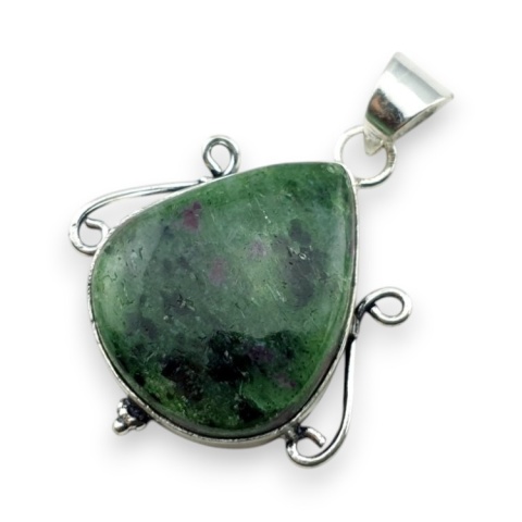 Rubin w zoisycie zawieszka 27x23 mm nr 30