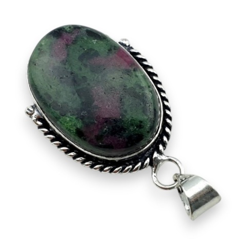 Rubin w zoisycie zawieszka 29x20 mm nr 49