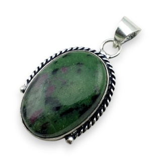 Rubin w zoisycie zawieszka 29x20 mm nr 62