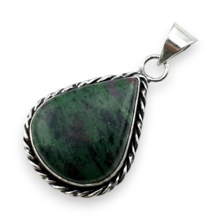 Rubin w zoisycie zawieszka 29x25 mm nr 48