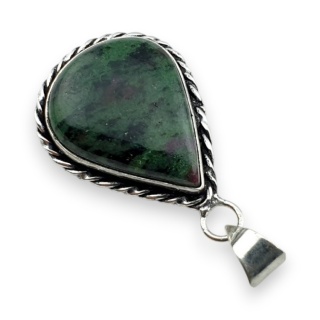 Rubin w zoisycie zawieszka 29x25 mm nr 48