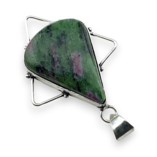 Rubin w zoisycie zawieszka 32x24 mm nr 31