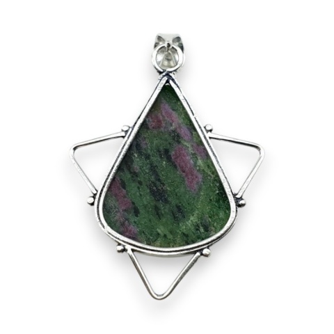 Rubin w zoisycie zawieszka 32x24 mm nr 31