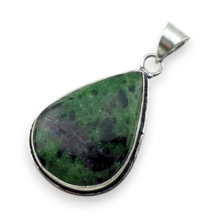 Rubin w zoisycie zawieszka 33x25 mm nr 52