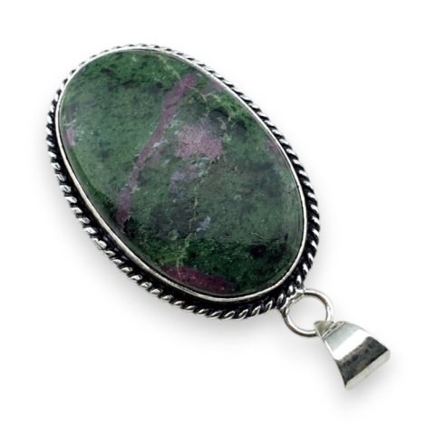 Rubin w zoisycie zawieszka 37x26 mm nr 34