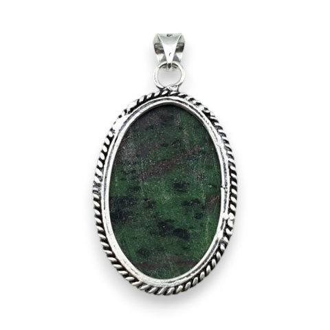 Rubin w zoisycie zawieszka 37x27 mm nr 22