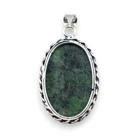 Rubin w zoisycie zawieszka 40x25 mm nr 69