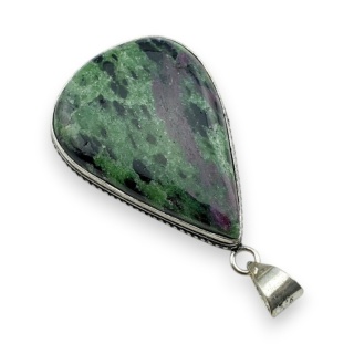 Ruby in zoisite pendant 40x29 mm no 25