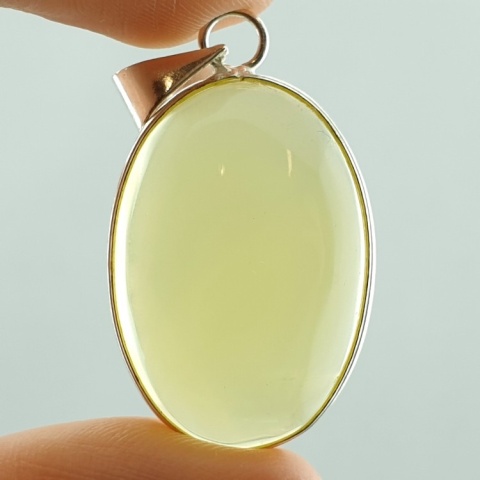 Lemon quartz pendant 31x22 mm no 43
