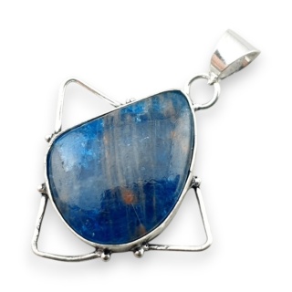 Apatite pendant 27x21 mm no 169