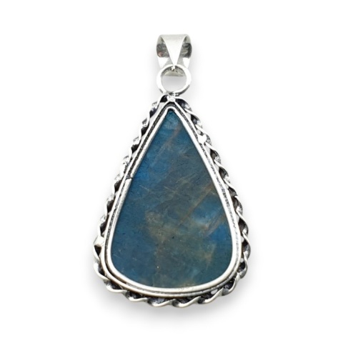 Apatite pendant 32x21 mm no 172