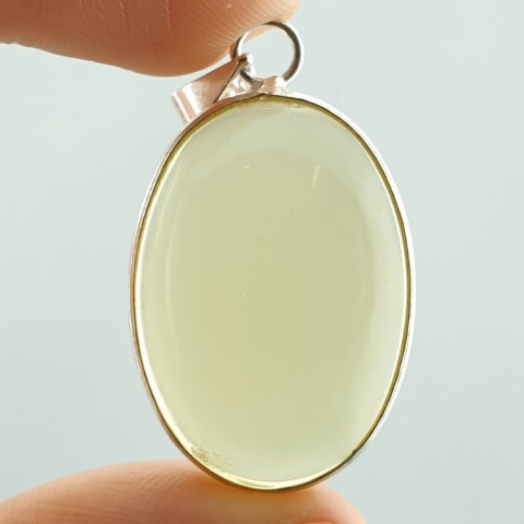 Lemon quartz pendant 31x22 mm no 69