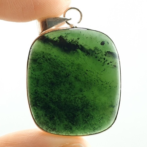 Nephrite pendant 31x27 mm no 44