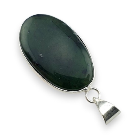 Nephrite pendant 33x21 mm no 11
