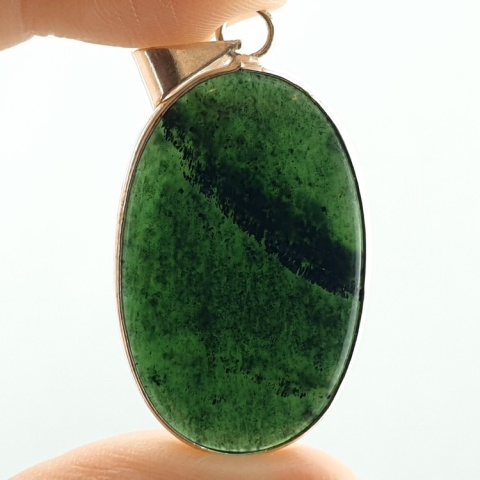 Nefryt zawieszka 36x23 mm nr 13