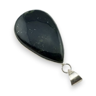 Nefryt zawieszka 37x24 mm nr 21