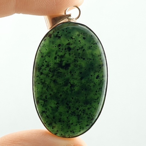 Nefryt zawieszka 39x26 mm nr 12