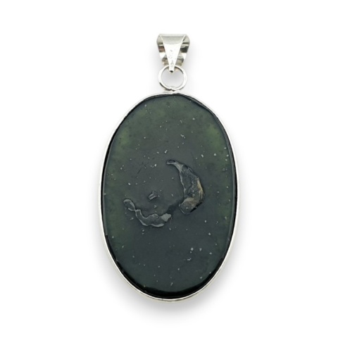 Nefryt zawieszka 39x26 mm nr 12