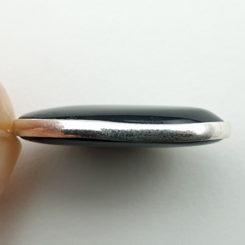 Black onyx pendant 29x21 mm no 97